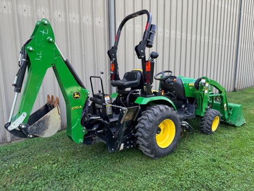 John Deere 2025R 4wd tractor loader backhoe