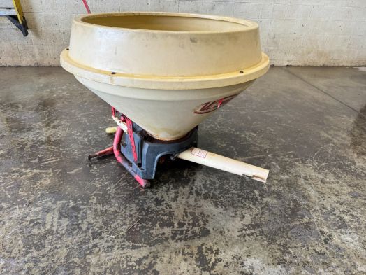 Vicon 3pt pendulum spreader  PS 302