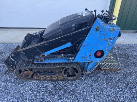 Toro Dingo TX427 track loader