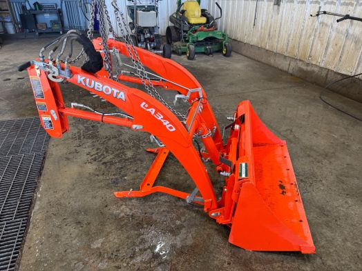 Kubota LA340S loader