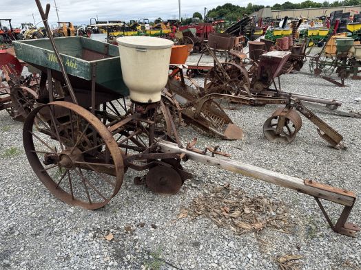 Farquhar 1 row potato planter