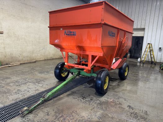 Killbros 350 gravity wagon on JD gear