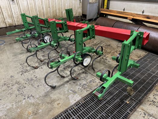 Brillion 4 row 3pt cultivator