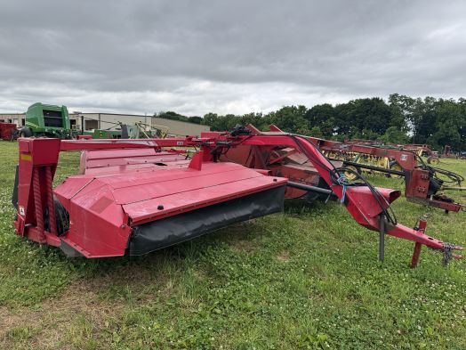 Massey Ferguson 1359 discbine