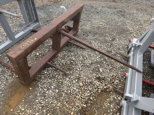 Loader mount round bale spear