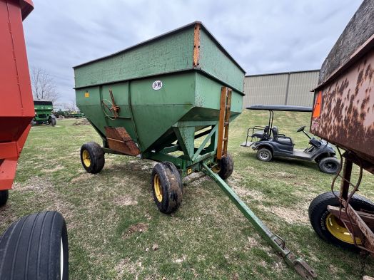 J&M bin wagon on JD 1075 gear
