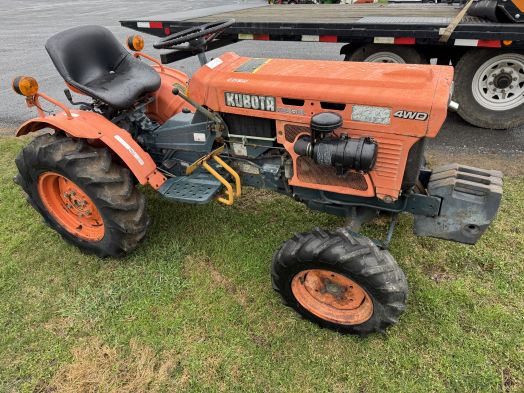 Kubota B7100 HST 4wd 