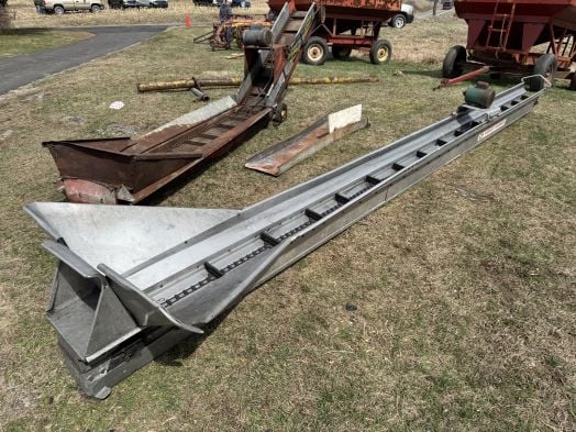 Harvest Handler 20' aluminum elevator