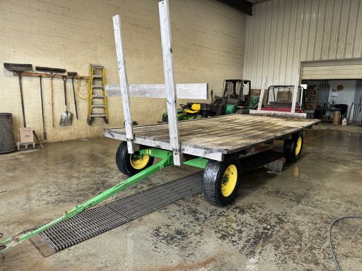John Deere 1065 flat bed wagon