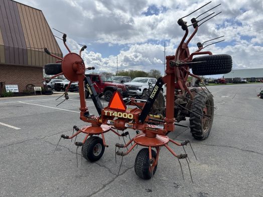 Pequea TT4000 4 star hay tedder