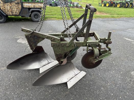 Oliver 2x14 3pt plow 