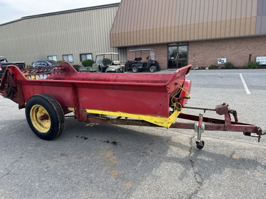 New Holland 331 3 beater manure spreader