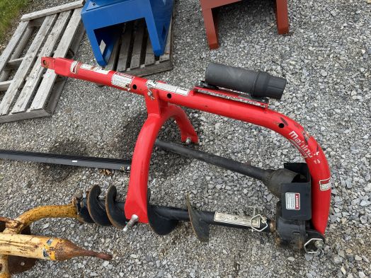 Mahindra 3pt post hole digger