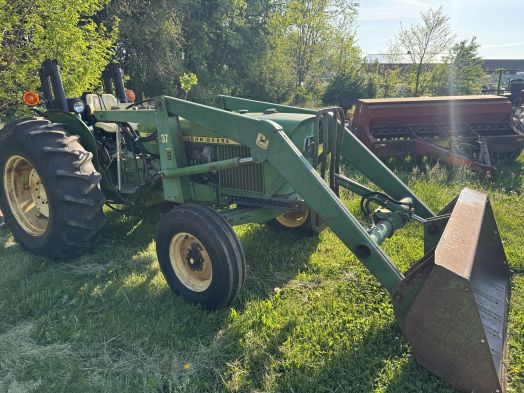 John Deere 1530 diesel with loader
