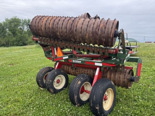 Brillion 21' X fold cultipacker
