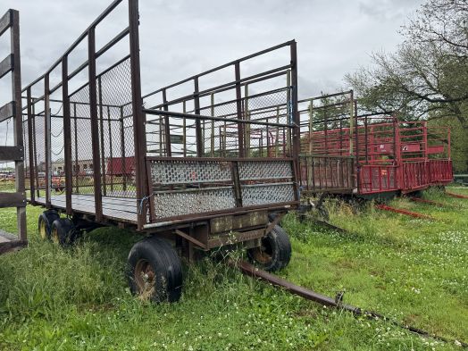 Steel 8.5x20 tandem hay wagon