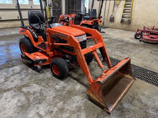 Kubota BX2230 4wd loader and mower