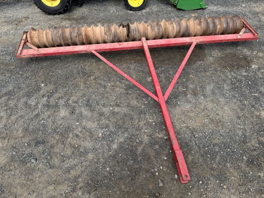 Red 9' cultipacker