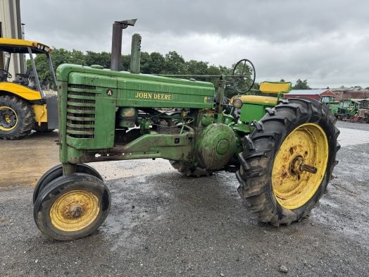 John Deere styled A tractor with rollomatic. 