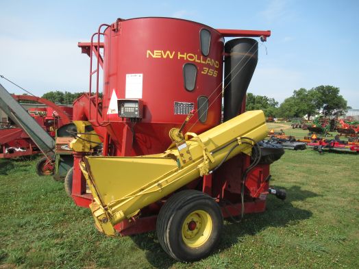 New Holland 355 grinder mixer