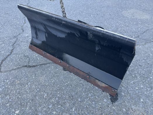 Dingo 4' hyd angle snow plow