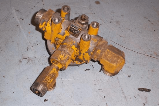 John Deere Filter Head Assembly