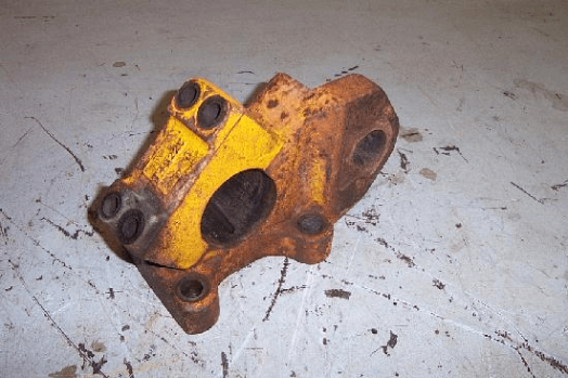 John Deere L.h. Rear Crossbar Bracket