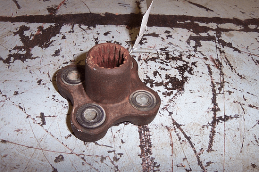 Case Coupling - Hydraulic Pump