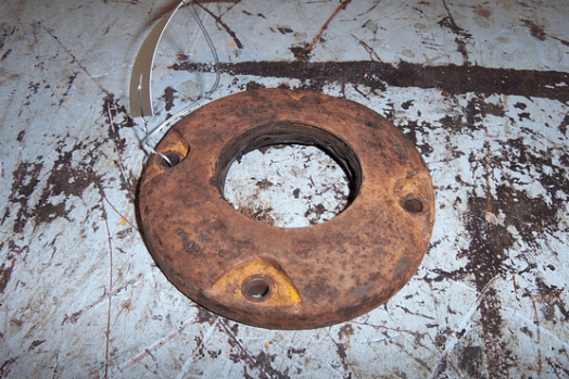 John Deere Retainer