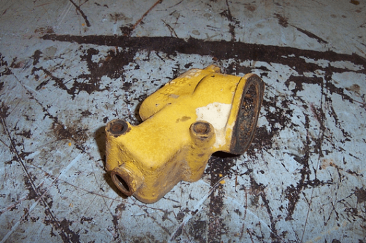 John Deere Water Outlet Manifold