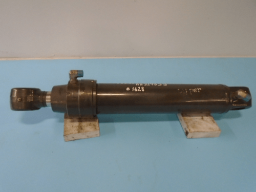 John Deere Crowd Cylinder