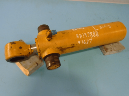 John Deere Swing Cylinder
