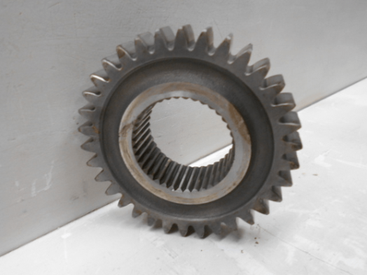Case-international Countershaft Gear - Lower