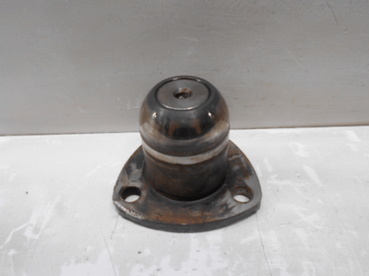 Case-international Knuckle Ball Stud - Lower