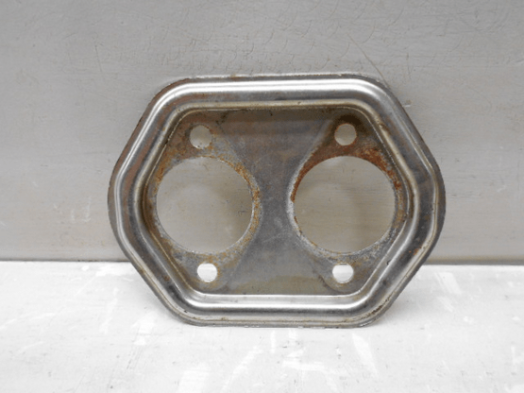 Case-international Master Cylinder Retainer Cup