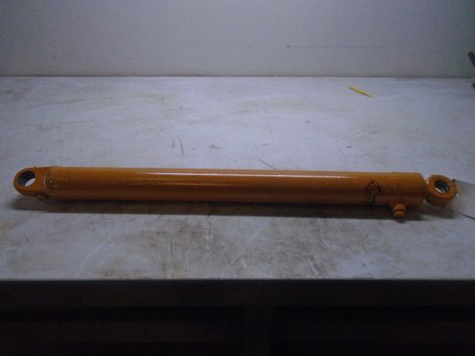 LOADER LIFT CYLINDERS - L.H. & R.H