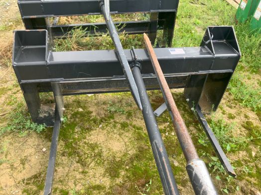 Woods euro round bale spear BS3044