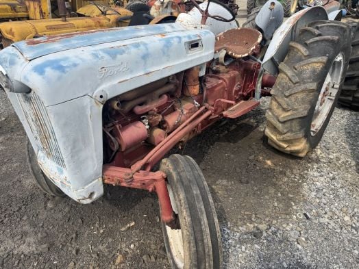 Ford 600 Salvage Tractor #0012684