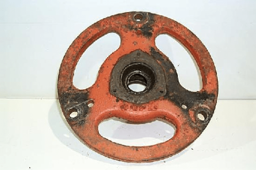 Farmall Front Hub