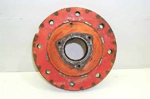 Farmall Front Hub