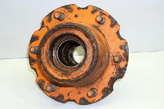 Case-international Front Wheel Hub