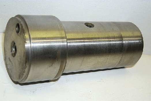 Case-international Idler Shaft