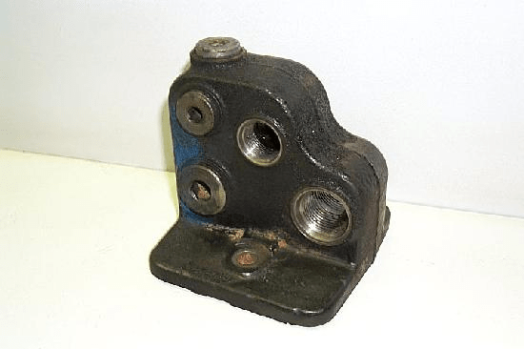 Case-international Valve - Motor Return