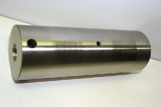 Case-international Idler Shaft
