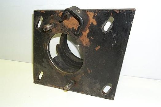 MOTOR MOUNT - R.H.