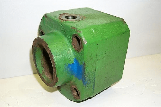 John Deere Cylinder Guide - L.h.