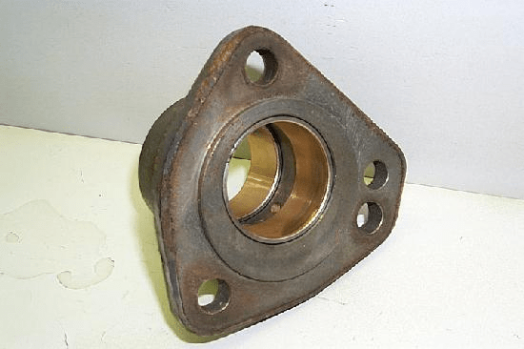 Case-international Fuel Pump Drive Shaft Support