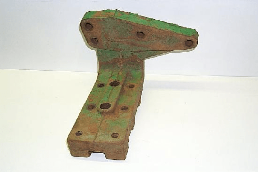 John Deere Front Fender Mounting Bracket - L.h.