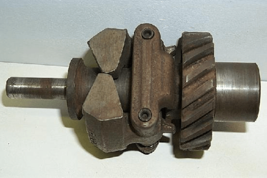 Oliver Governor Shaft Assembly