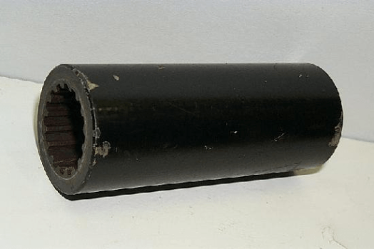 Case-international Drive Shaft Coupler - Rear